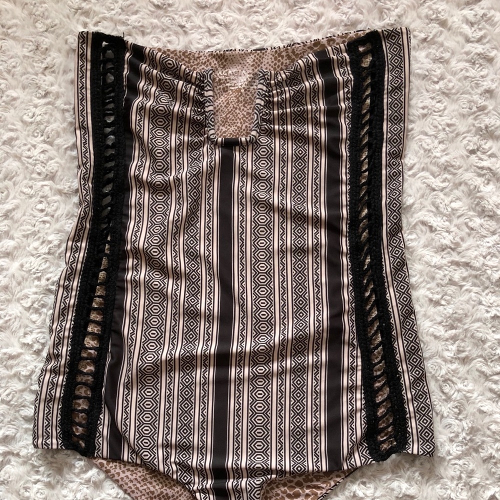 SOLD!!! Acacia Africa